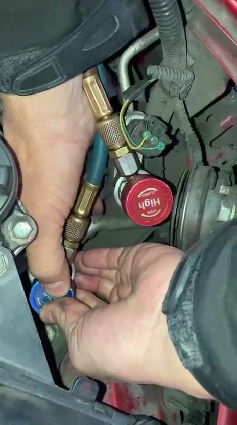 Conexión del equipo al circuito de alta y baja presión